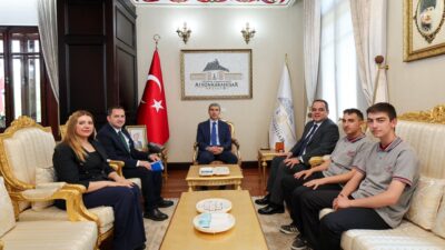 AFYONKARAHİSAR / TEKHA Afyonkarahisar Valisi Dr. Naci Aktaş, NUN Eğitim