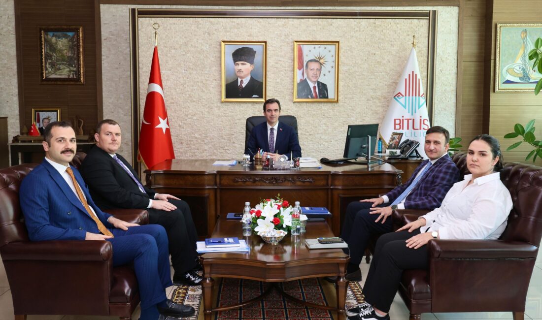 BİTLİS / TEKHA Bitlis Valisi Ahmet Karakaya, Vali Yardımcıları ile