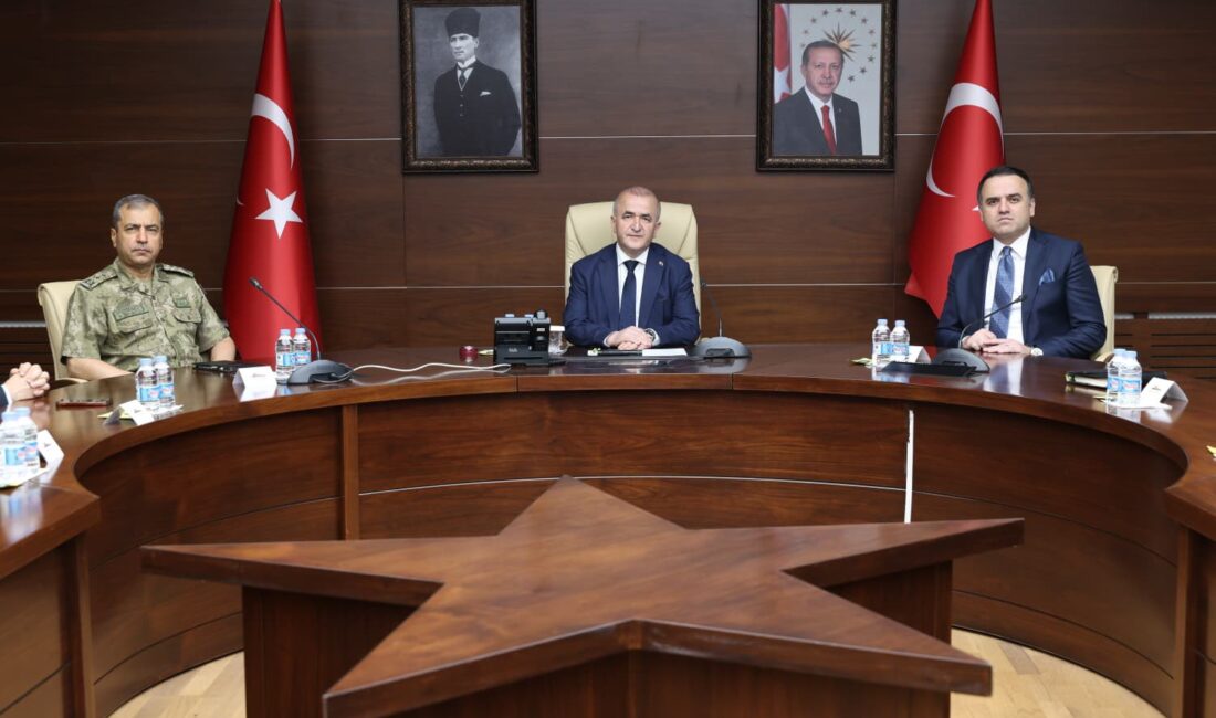 ELAZIĞ / TEKHA Elazığ Valisi Numan Hatipoğlu başkanlığında; 8. Kolordu