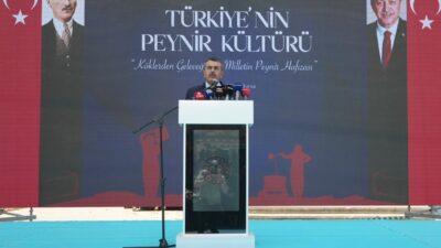 Milli Eğitim Bakanı Yusuf Tekin, çeşitli programları için geldiği kentte