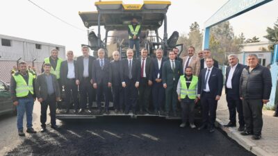 SİİRT / TEKHASiirt Belediyesi tarafından kent genelinde yürütülen asfaltlama çalışmaları