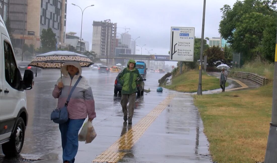 İstanbul’da sabah saatlerinde aniden bastıran sağanak yağış kent genelinde etkisini