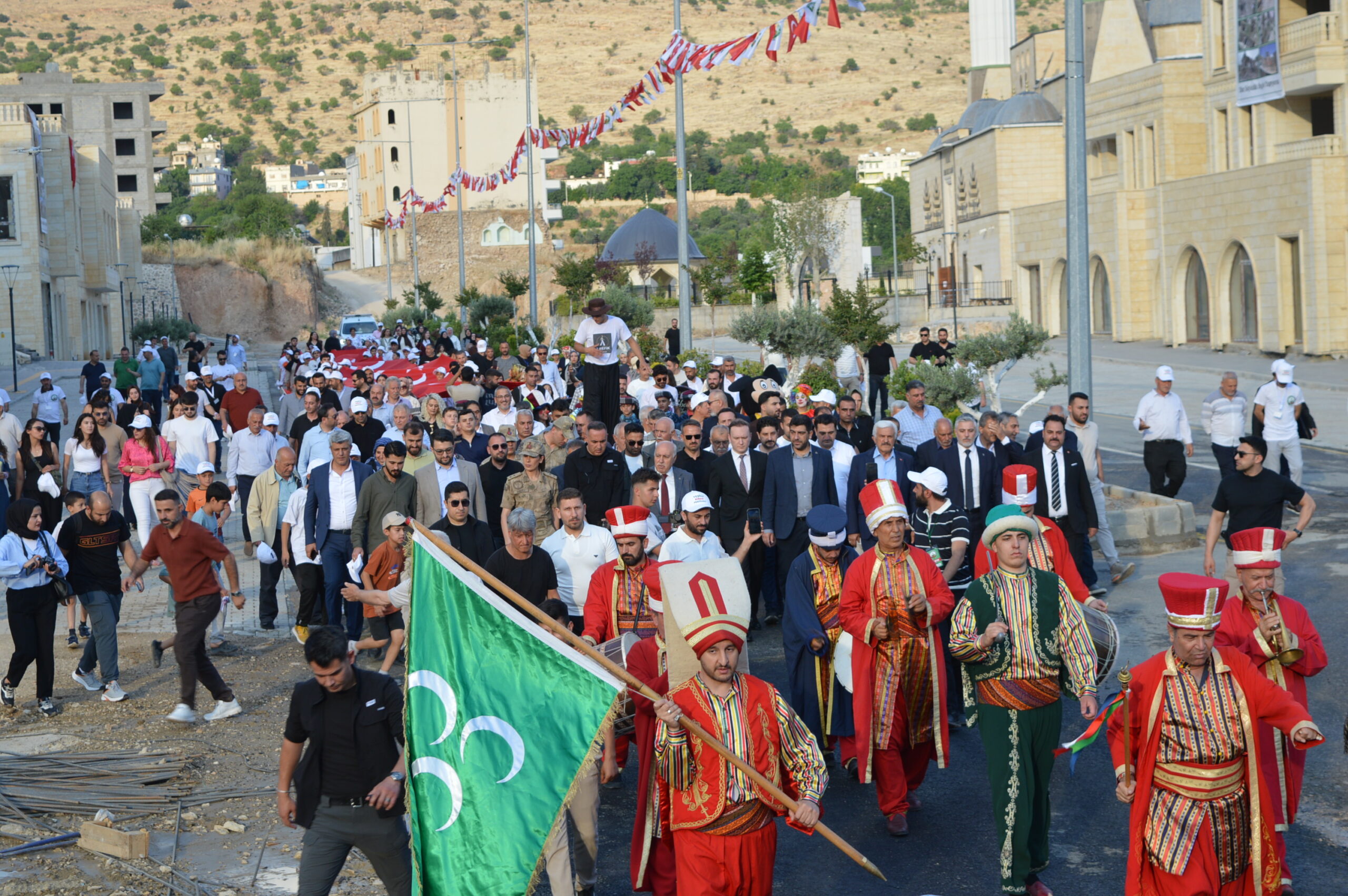 Mardin’in Yeşilli ilçesinde bu yıl 18’incisi düzenlenen Uluslararası Kültür Sanat