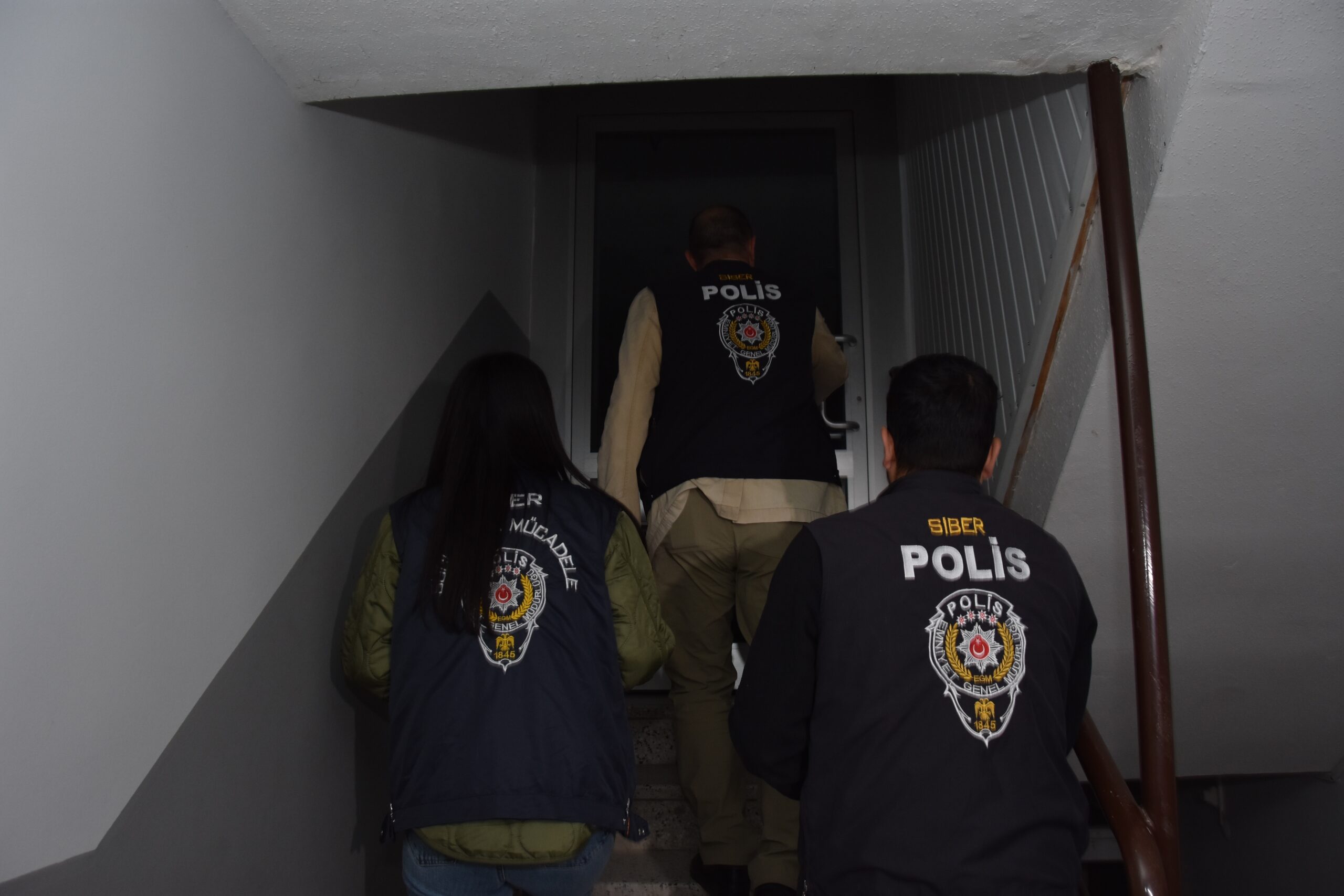 Nevşehir merkezli 19 ilde düzenlenen dolandırıcılık operasyonlarında gözaltına alınan 41