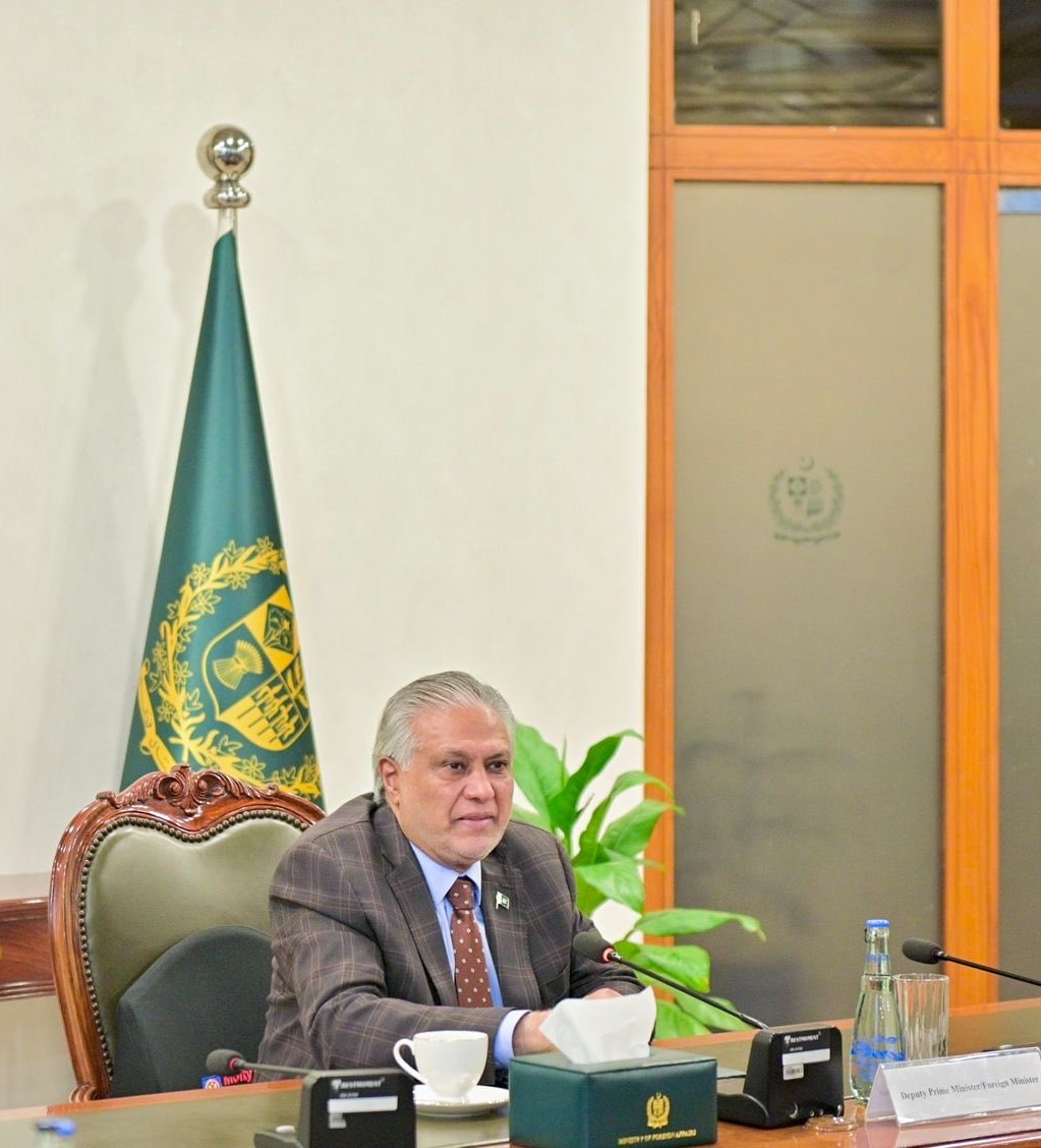 Pakistan Dışişleri Bakanlığı’ndan yapılan açıklamada, Dışişleri Bakanı Ishaq Dar’ın, Mısır