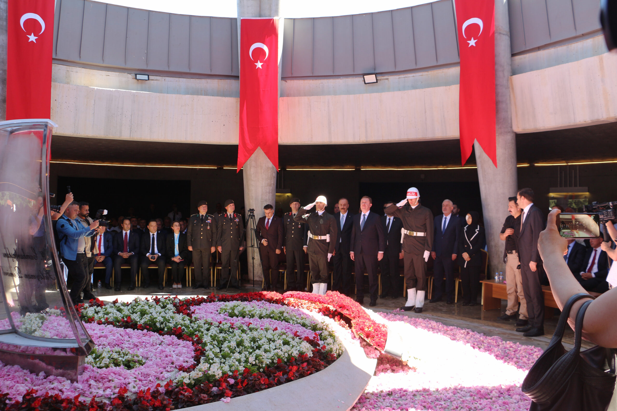 Türkiye Cumhuriyeti’nin 9’uncu Cumhurbaşkanı Süleyman Demirel, ölümünün 11’inci yılında kabri