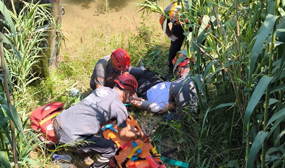 YALOVA / TEKHA Kirazlı Sanayi Mevkii’nde Dereye Uçan Sürücü Ekiplerce