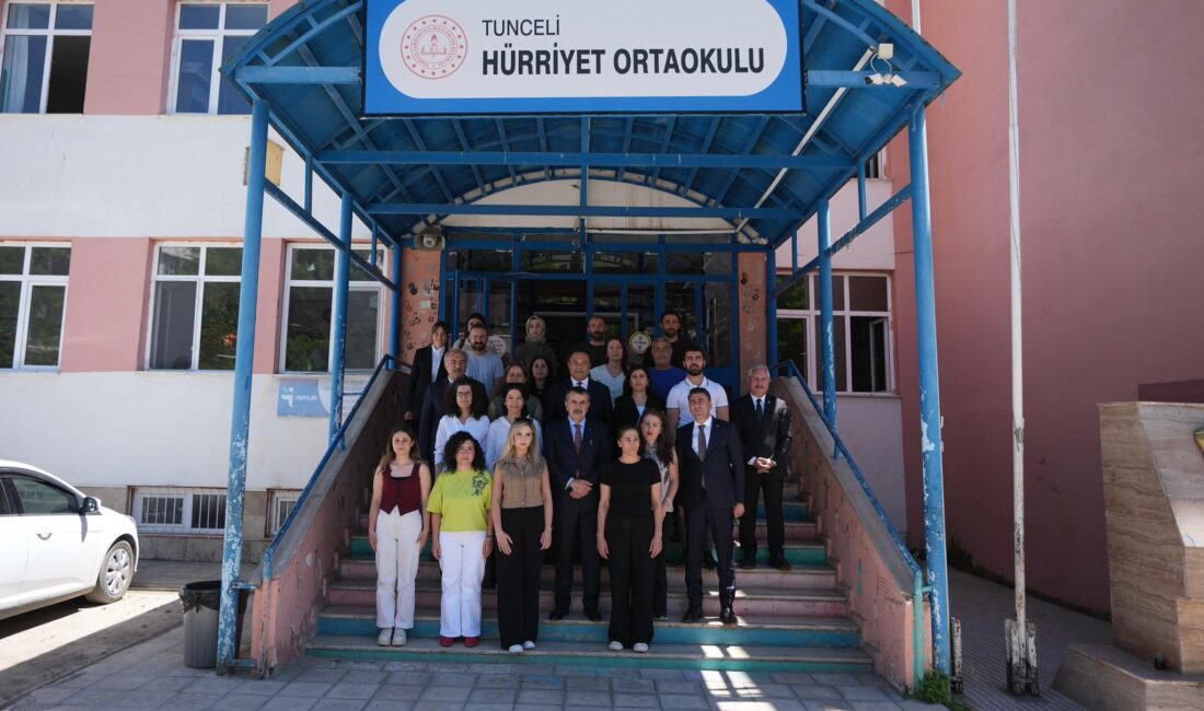 Milli Eğitim Bakanı Yusuf Tekin, bir dizi ziyaret ve incelemelerde
