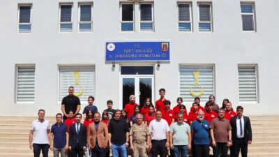TEKNOFEST ve TÜBİTAK yarışmalarında elde ettikleri başarılarla Siirt’i ulusal ve