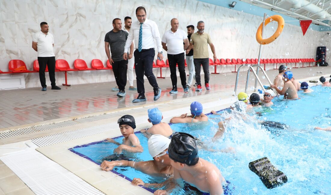 Servet ARSLAN/AĞRI-TEKHA Gençlik ve Spor İl Müdürü Ahmet Çelebi, Gençlik