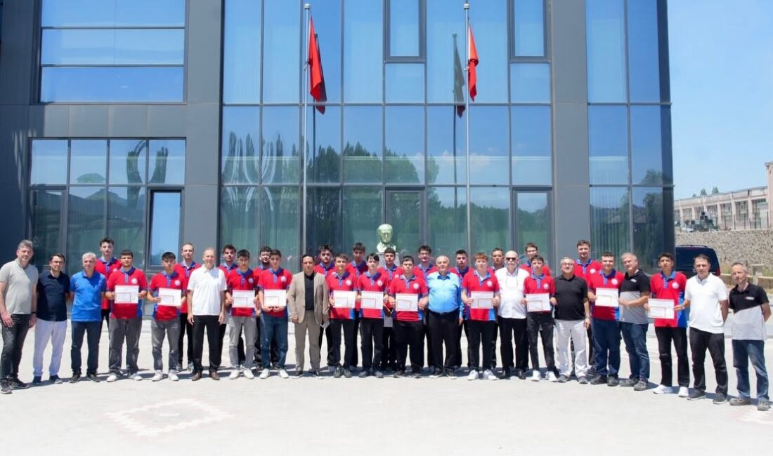 Giriş: 15-07-2026 20:37 Kaynak: TEK HABER AJANSI (TEKHA) Kütahya’nın Simav