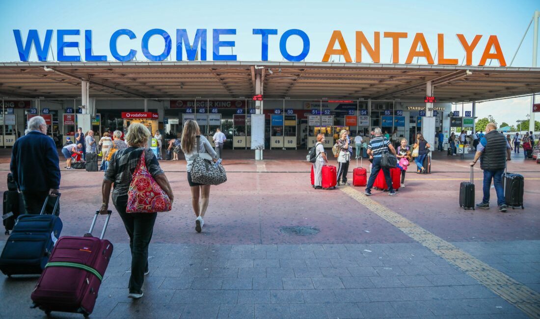 Antalya’ya 6 ayda yurt dışından hava yoluyla gelen yolcu sayısı