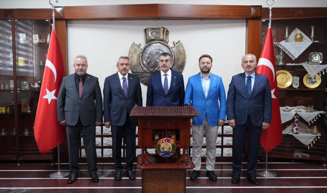 RİZE / TEKHA Milli Eğitim Bakanı Yusuf Tekin, Rize’de gerçekleştirdiği