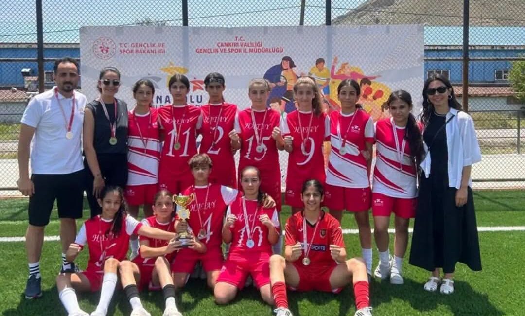 &nbsp; Hatay Kız Futbol Takımı, Çankırı’da düzenlenen Anadolu Yıldızlar Ligi