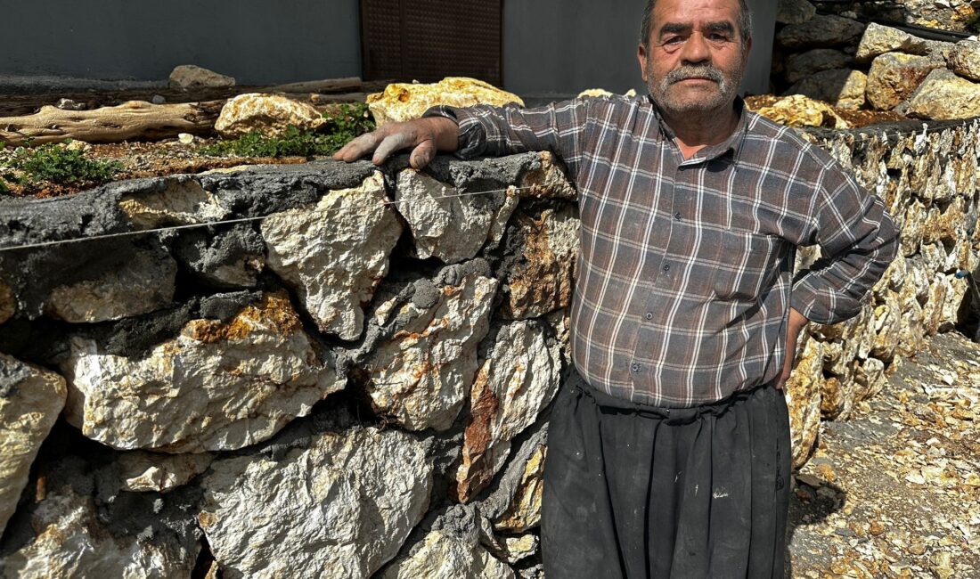 Mersin’in Erdemli ilçesinde yaşayan 63 yaşındaki taş duvar ustası Sadık