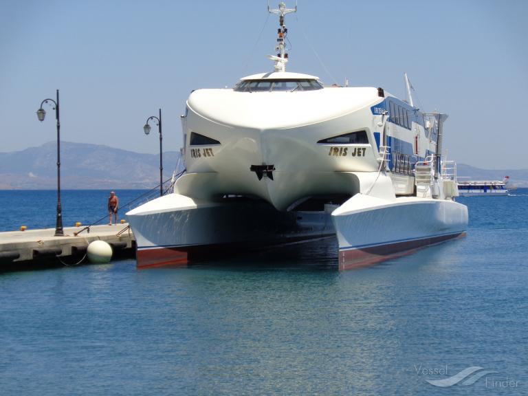 İçişleri Bakanlığı, Girne açıklarında su alarak batma tehlikesi geçiren ve