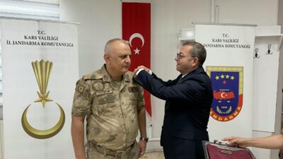 Kars Valisi Ziya Polat, İl Jandarma Komutanlığı’nda düzenlenen Rütbe Terfi