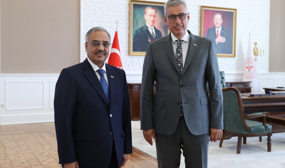 Sağlık Bakanı Kemal Memişoğlu, D-8 Ekonomik İşbirliği Teşkilatı Genel Sekreteri
