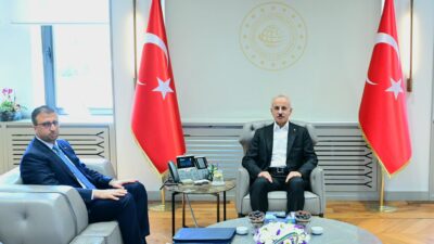 Ulaştırma ve Altyapı Bakanı Abdulkadir Uraloğlu, ASELSAN Genel Müdürü Ahmet