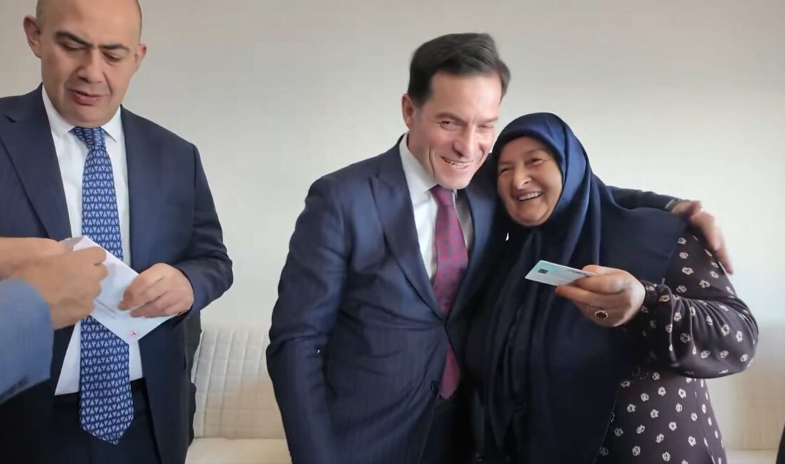İçişleri Bakanlığı bürokratları, Elazığ’daki geçici barınma merkezinde konaklayan Ahıska Türkü