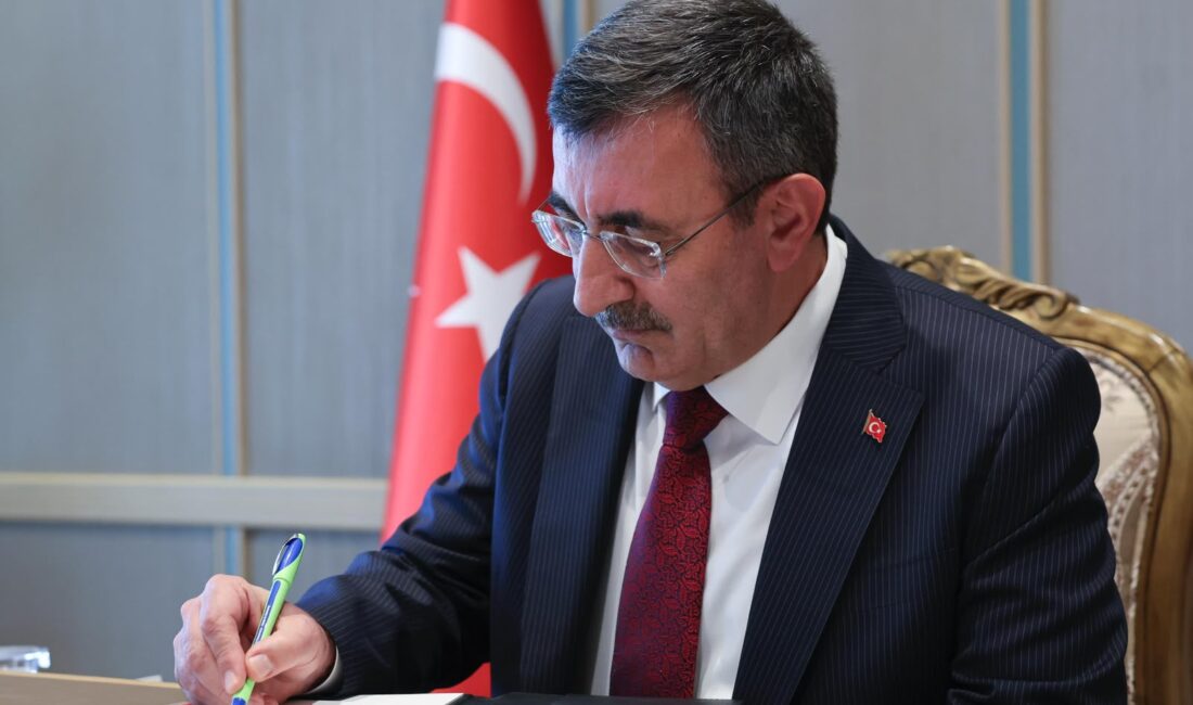 Cumhurbaşkanı Yardımcısı Cevdet Yılmaz, Cumhurbaşkanı Recep Tayyip Erdoğan’ı temsilen ‘Gönüllüler