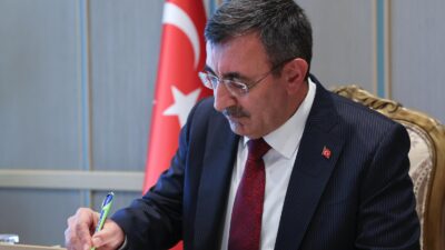 Cumhurbaşkanı Yardımcısı Cevdet Yılmaz, Cumhurbaşkanı Recep Tayyip Erdoğan’ı temsilen ‘Gönüllüler