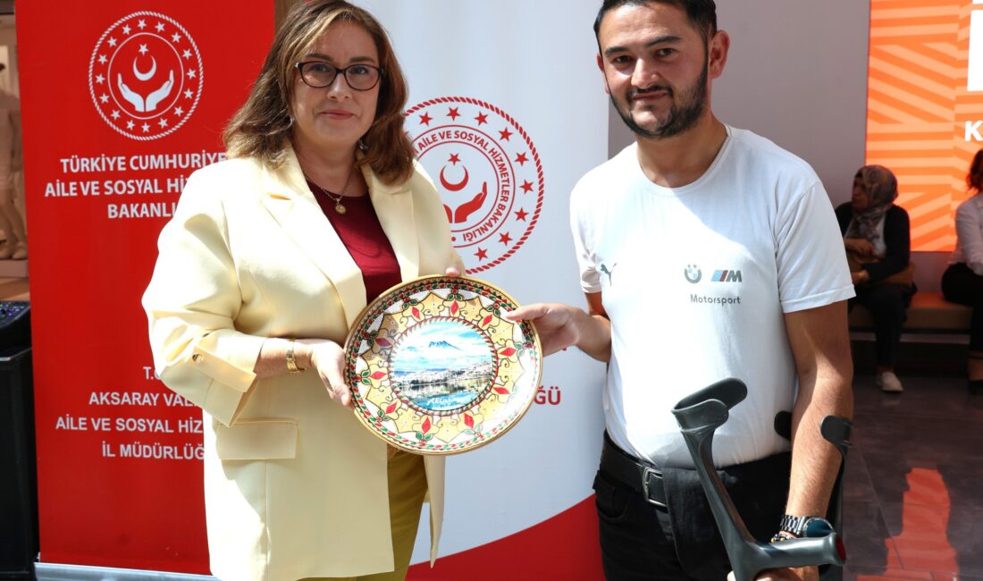 Aksaray Valisi Murat Duru’nun eşi Elif Duru, Aksaray Aile ve