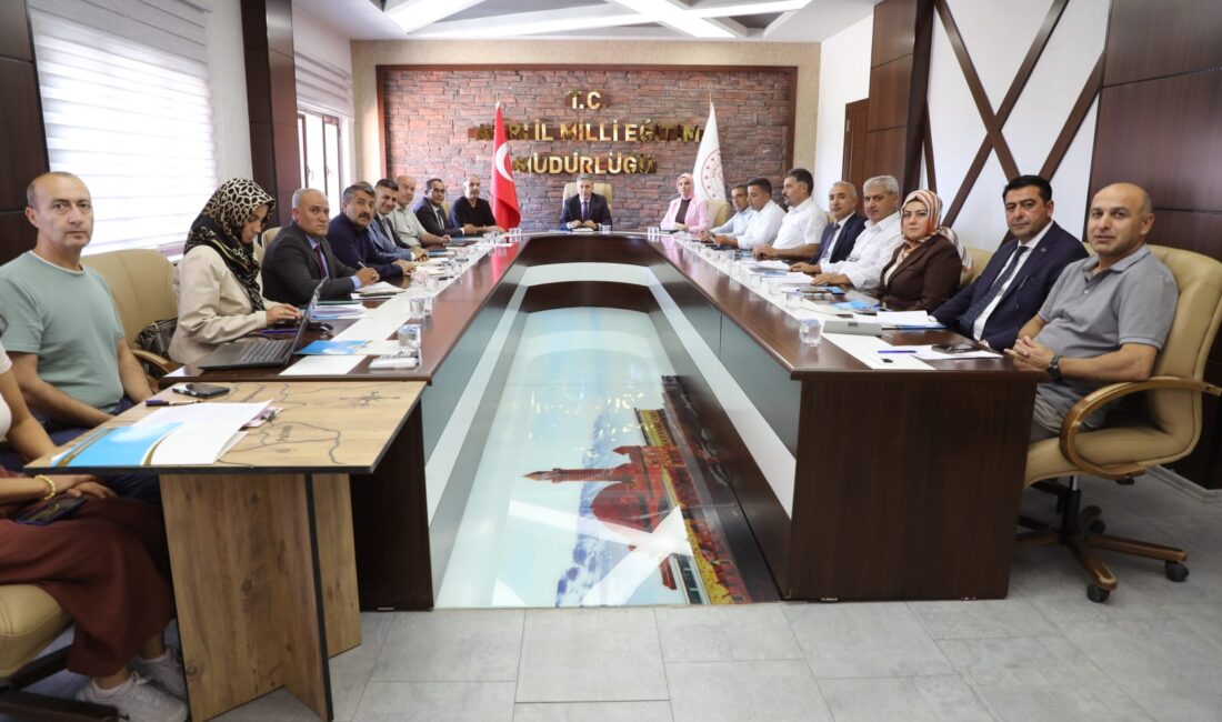 Servet ARSLAN/AĞRI-TEKHA Ağrı İl Milli Eğitim Müdürü Abdulhaluk Çakan başkanlığında
