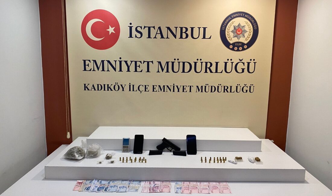 İstanbul Emniyet Müdürlüğü Kadıköy İlçe Emniyet Müdürlüğü ekipleri, hakkında kesinleşmiş
