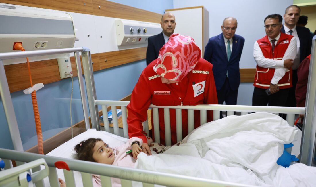 Türk Kızılay Genel Başkanı Prof. Dr. Fatma Meriç Yılmaz, resmi
