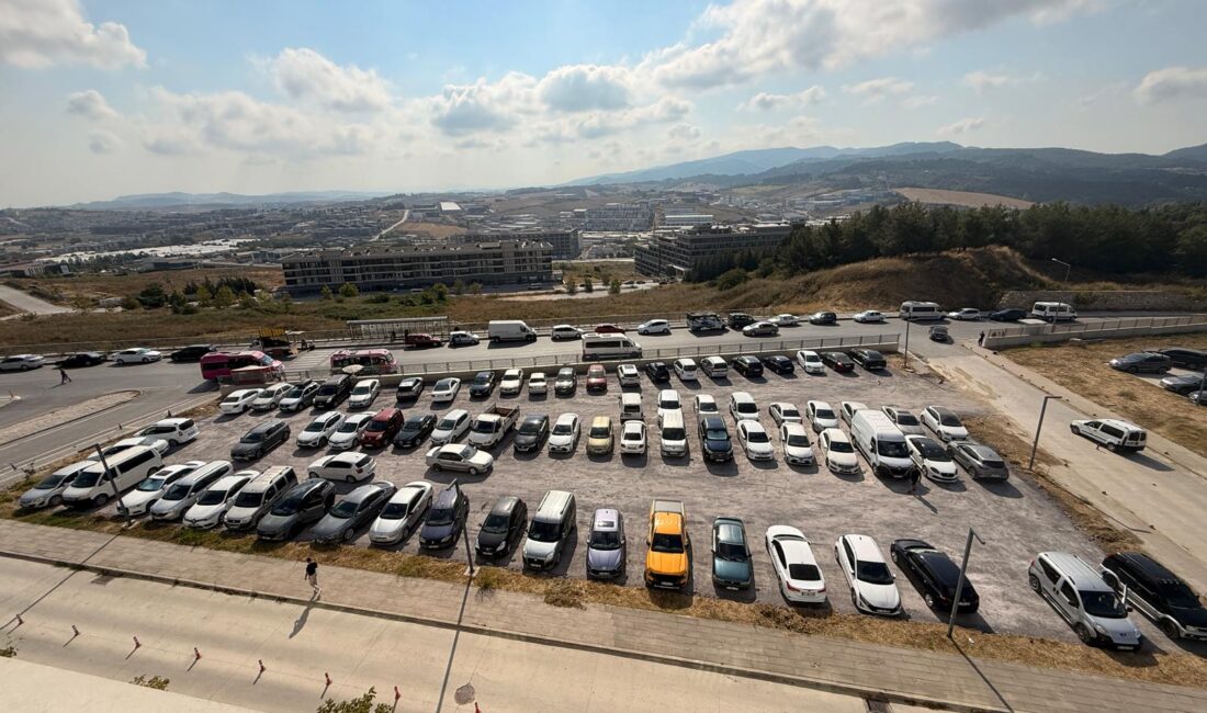 Yalova Eğitim ve Araştırma Hastanesinde vatandaşların yaşadığı park sorununu çözmek