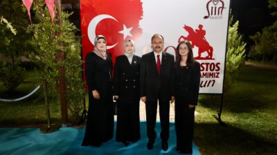 Büyük Zafer’in 104. yıl dönümü kutlamaları kapsamında Siirt’te geniş katılımlı