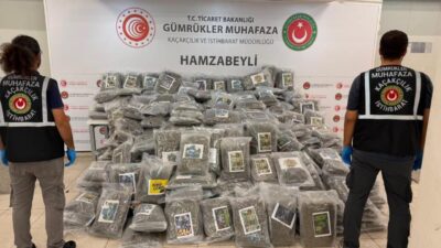 Edirne’de Hamzabeyli Sınır Kapısı’nda Gümrük Muhafaza ekipleri tarafından düzenlenen operasyonda,