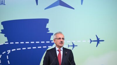 Ulaştırma ve Altyapı Bakanlığı, havalimanlarındaki yolcu deneyimini kolaylaştıran dijital çözümleri