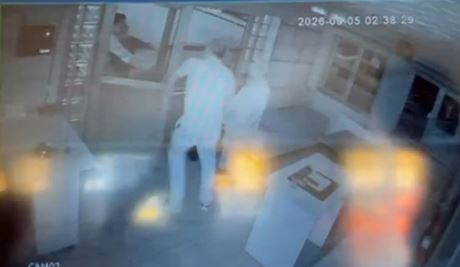 Ankara’nın Keçiören ilçesindeki bir taksi durağında çıkan tartışmada 2 şoförü