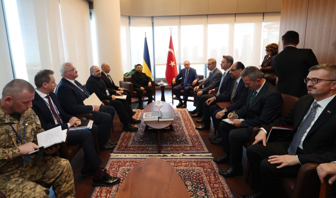 Enerji ve Tabii Kaynaklar Bakanı Alparslan Bayraktar, Cumhurbaşkanı Recep Tayyip