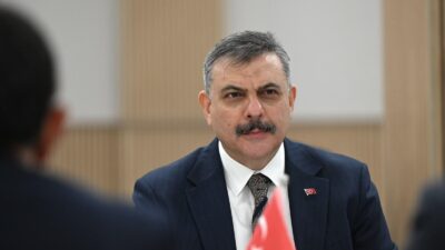 Yurt dışına kaçan organize suç örgütü mensupları ve aranan şahıslara