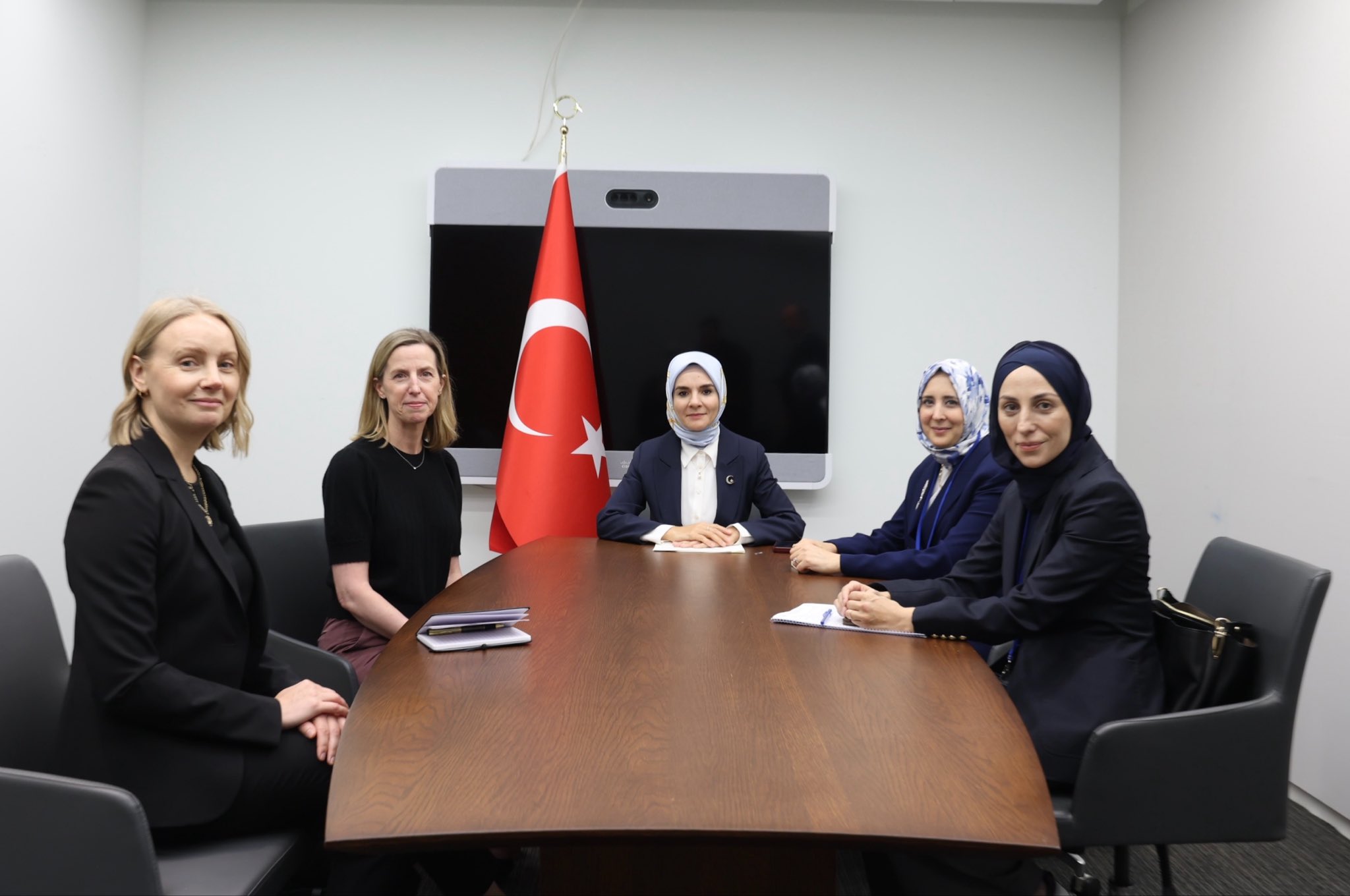 Aile ve Sosyal Hizmetler Bakanı Mahinur Özdemir Göktaş, çocukların sanal