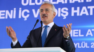 Ulaştırma ve Altyapı Bakanı Abdulkadir Uraloğlu, çeşitli temaslarda bulunmak ve