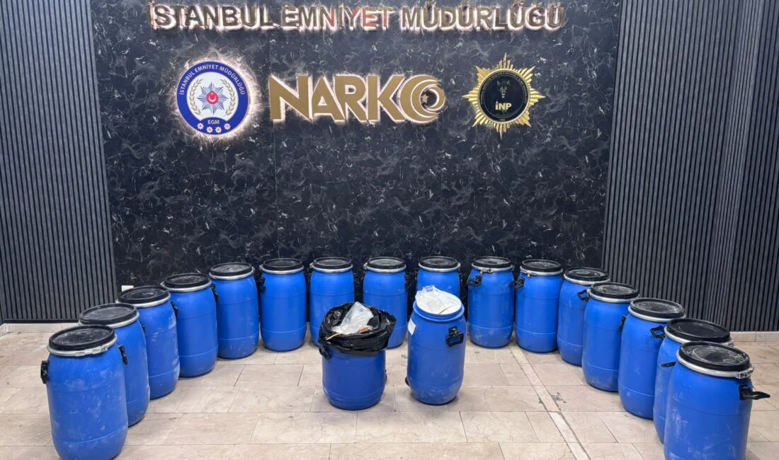 İstanbul’un Bayrampaşa ilçesinde güvenlik güçlerinin takibe aldığı bir araca yönelik