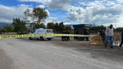 Aydın’ın Mimar Sinan Mahallesi 2. Cadde üzerinde yapımı süren alışveriş