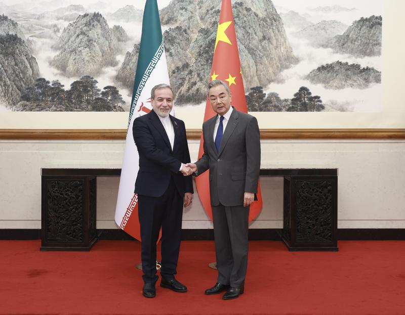 Çin Dışişleri Bakanı Wang Yi, başkent Pekin’de İran Dışişleri Bakanı