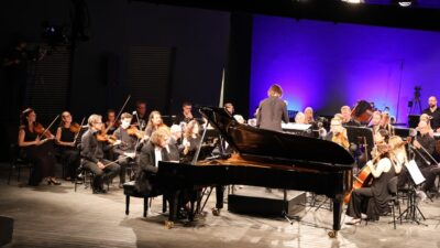 İngiltere’nin başkenti Londra’daki dünyaca ünlü Royal Opera House bünyesindeki sanatçılardan