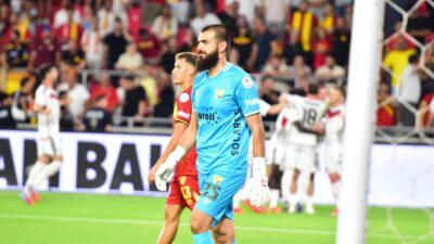 Süper Lig’in 4’üncü haftasında evinde Gaziantep FK’ya 4-2 yenilen Göztepe’de,