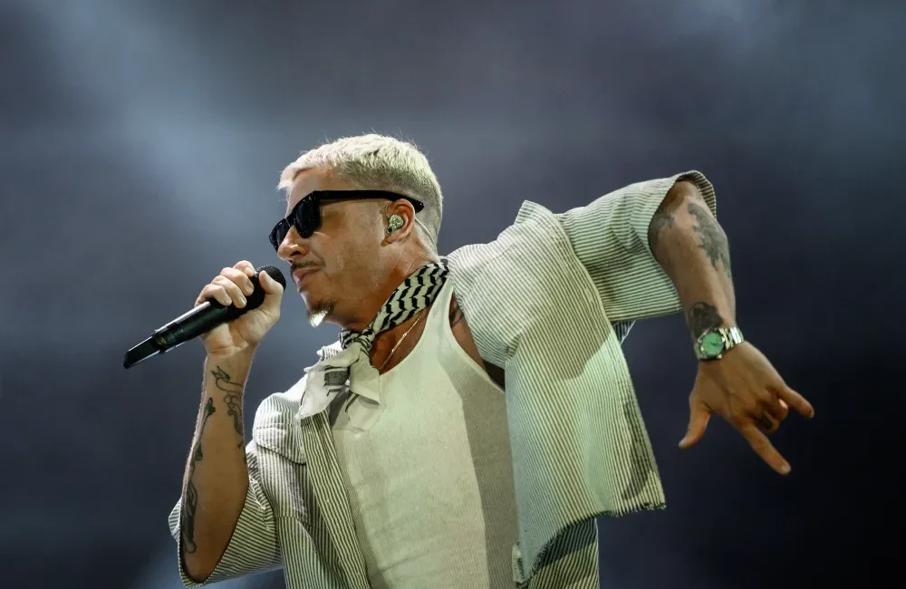 ABD’li rap sanatçısı Macklemore, sahneye çıktığı konser programlarında Filistin halkına