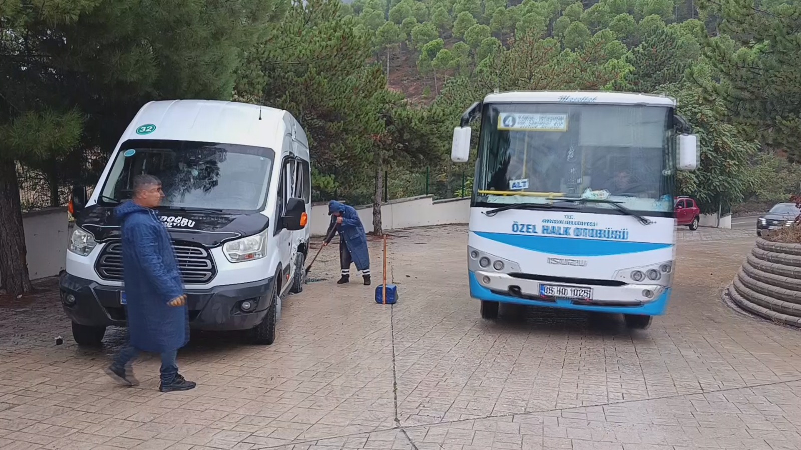 Amasya Üniversitesi Yeşilırmak Yerleşkesi önünde sabah saat 08.00 sıralarında trafik