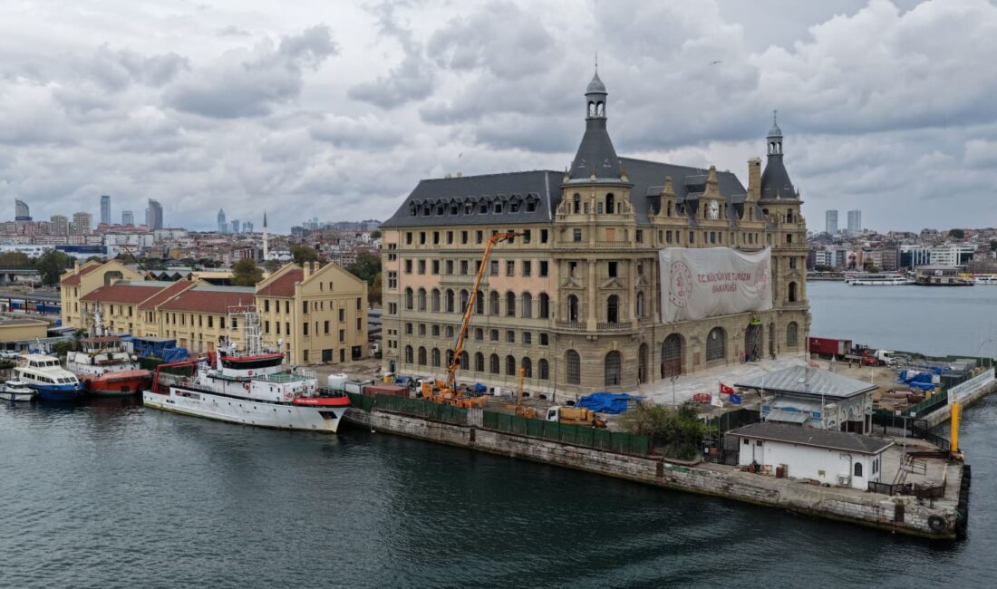 Kültür ve Turizm Bakanı Mehmet Nuri Ersoy, Haydarpaşa Gar Sahası’nda