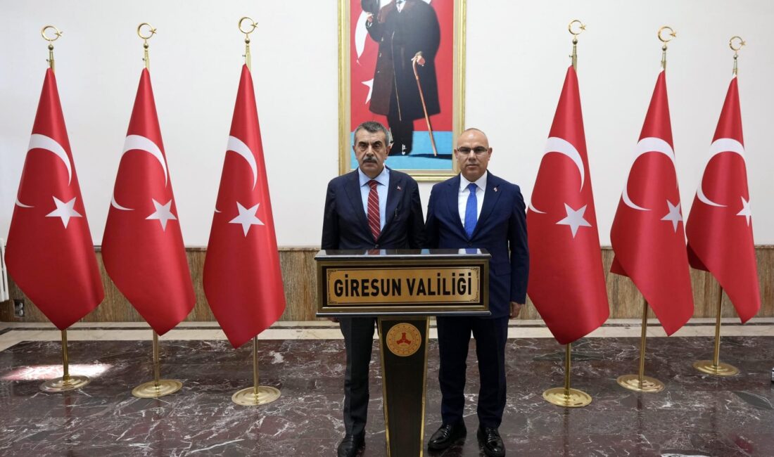 Milli Eğitim Bakanı Yusuf Tekin, Giresun programı kapsamında Giresun Valiliğini