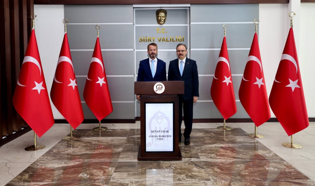 Anayasa Mahkemesi Üyesi Kenan Yaşar, beraberindeki yargı heyetiyle birlikte Siirt