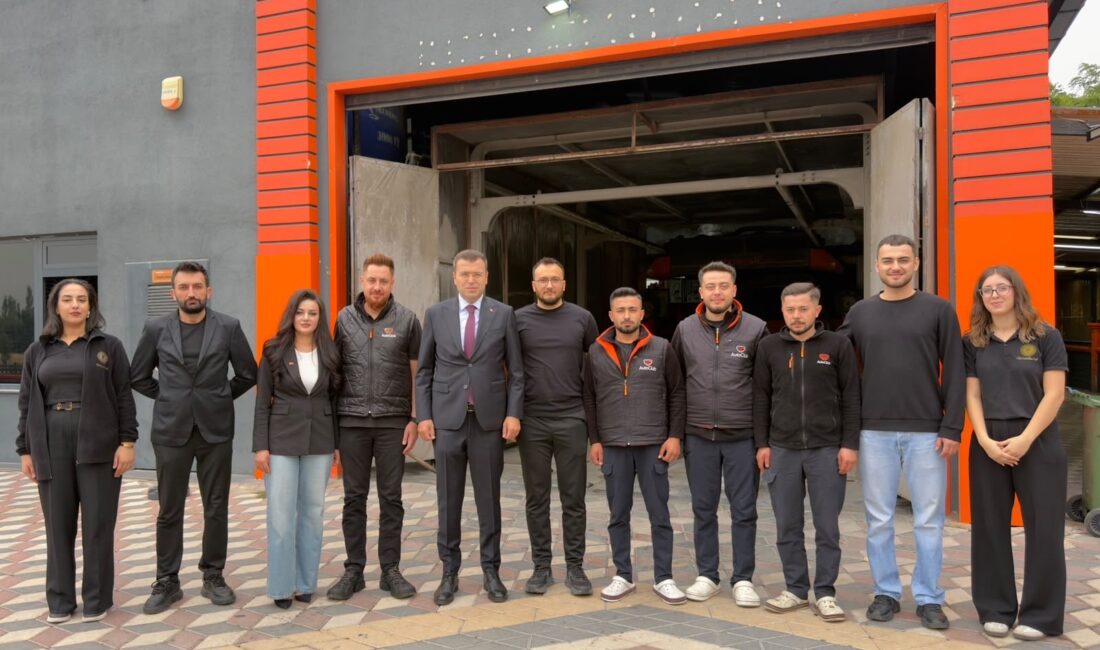 Niğde Valisi Nedim Akmeşe, kent merkezinde faaliyet gösteren AutoClub Niğde